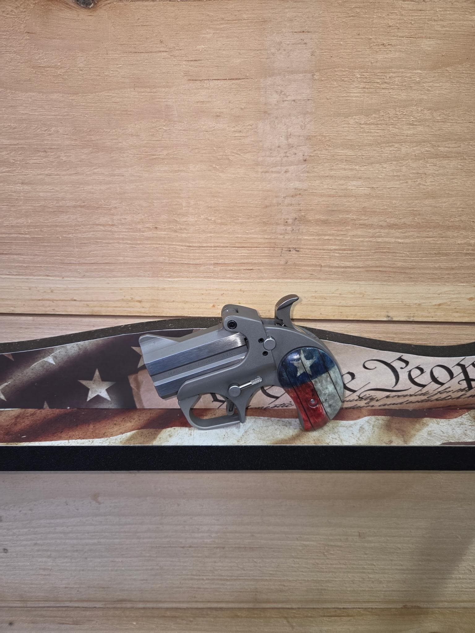Bond Arms Rough Neck 9mm Flag Grips